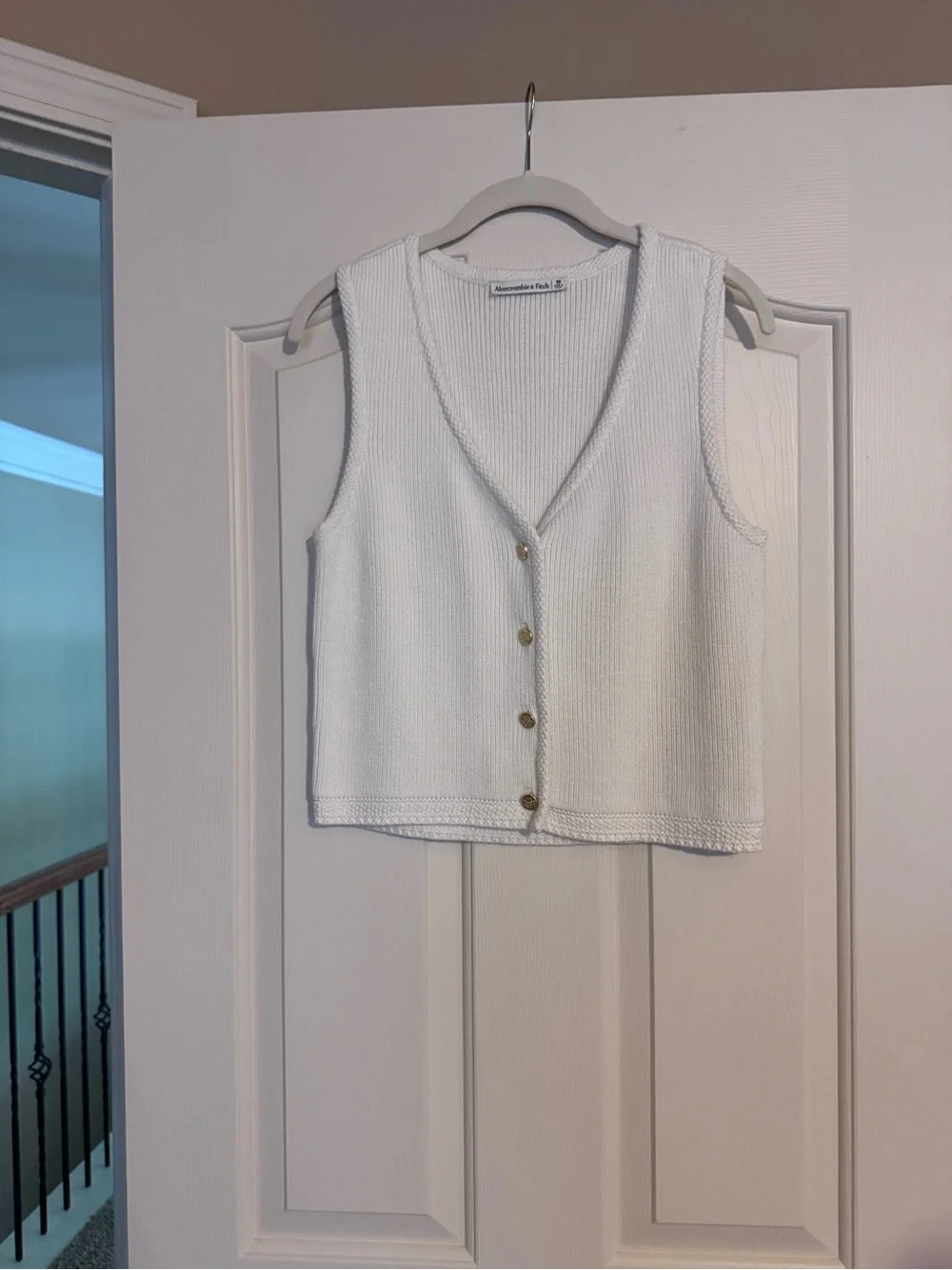 Abercrombie & Fitch Cream Ribbed Knit Vest - Picture 1 of 3